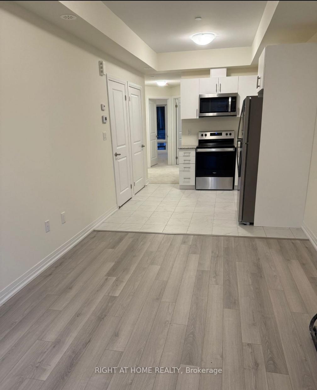 20 - 235 McLevin Avenue, Toronto 3