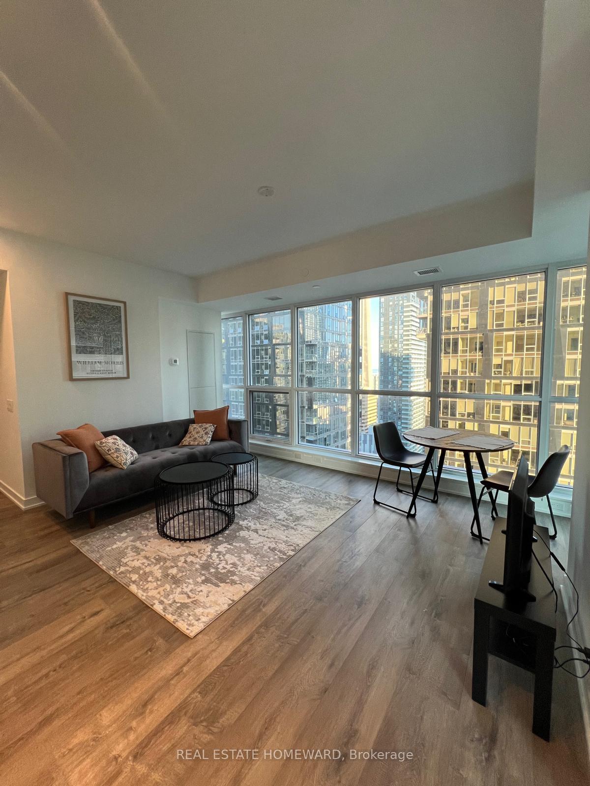 2903 - 327 King Street W, Toronto 2