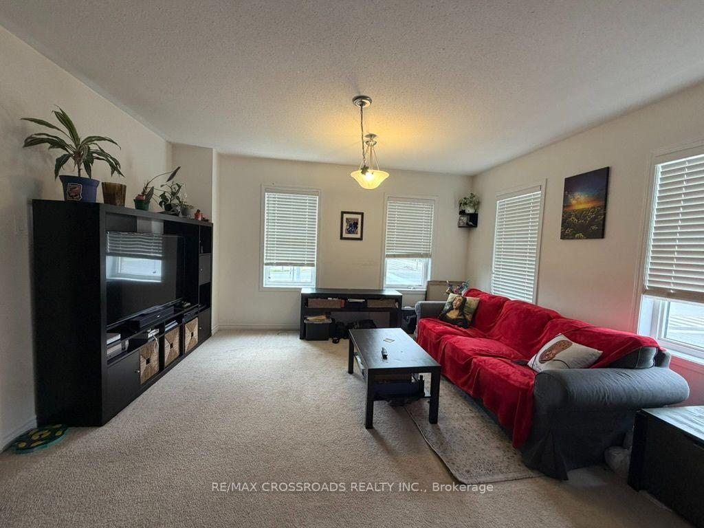 205 Remembrance Road, Brampton 4
