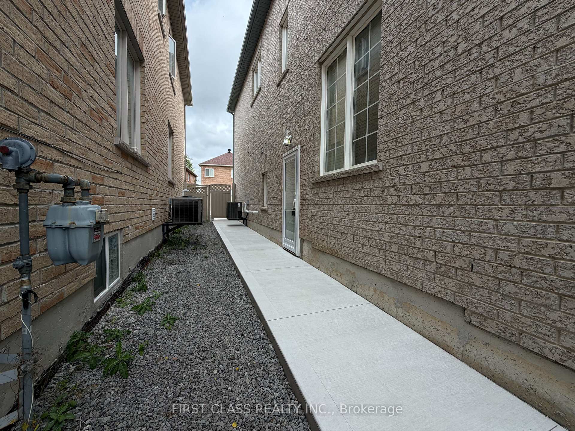 Basement - 27 Maria Road, Markham 3