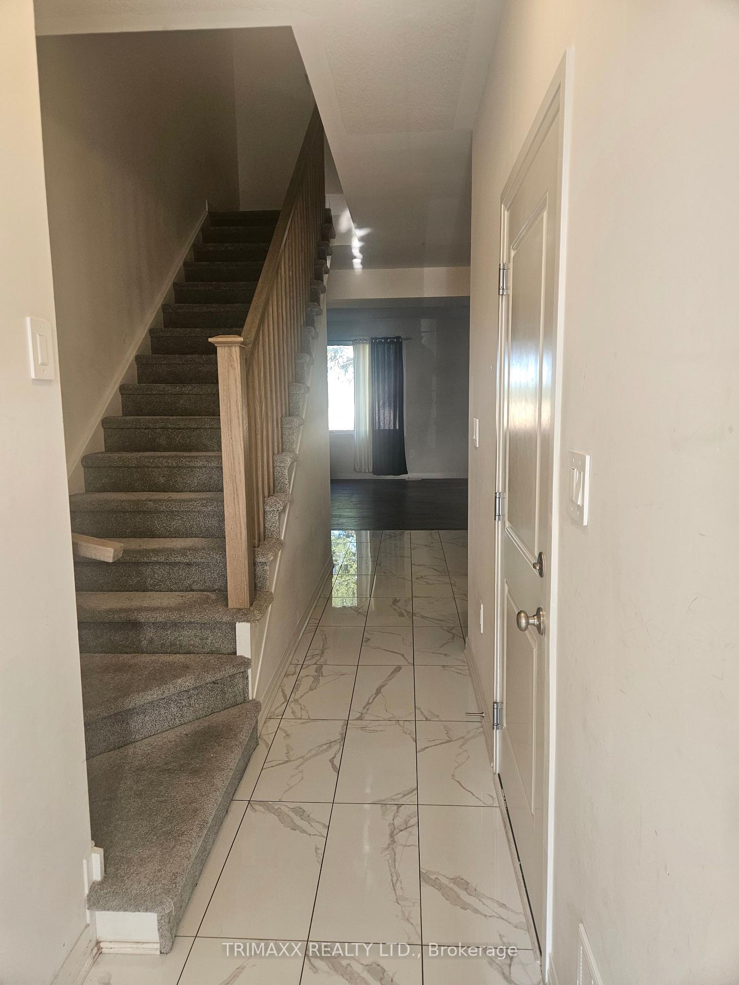 216 Middleton Street, Zorra 2