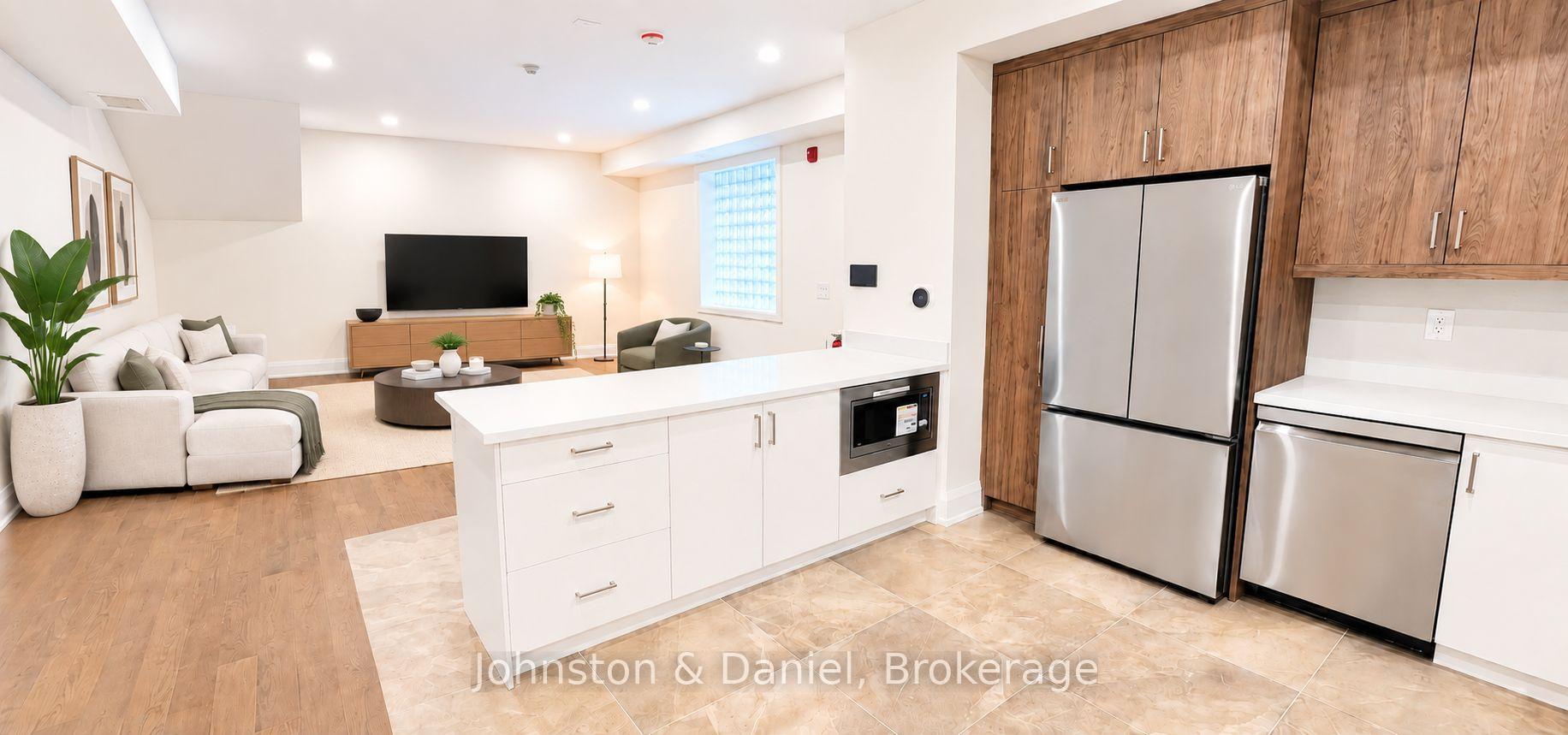 202 - 2579 Yonge Street, Toronto 4