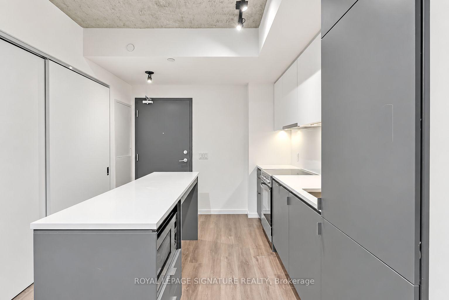 426 - 7 Smith Crescent, Toronto 2