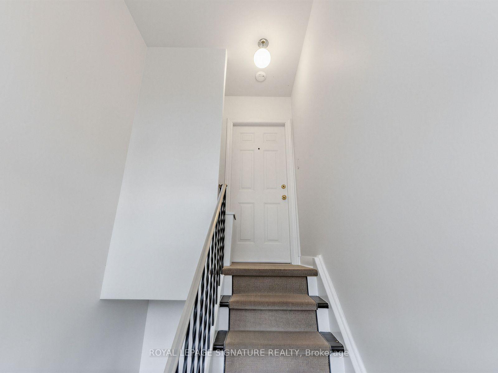 Upper - 277 Wychwood Avenue, Toronto 2