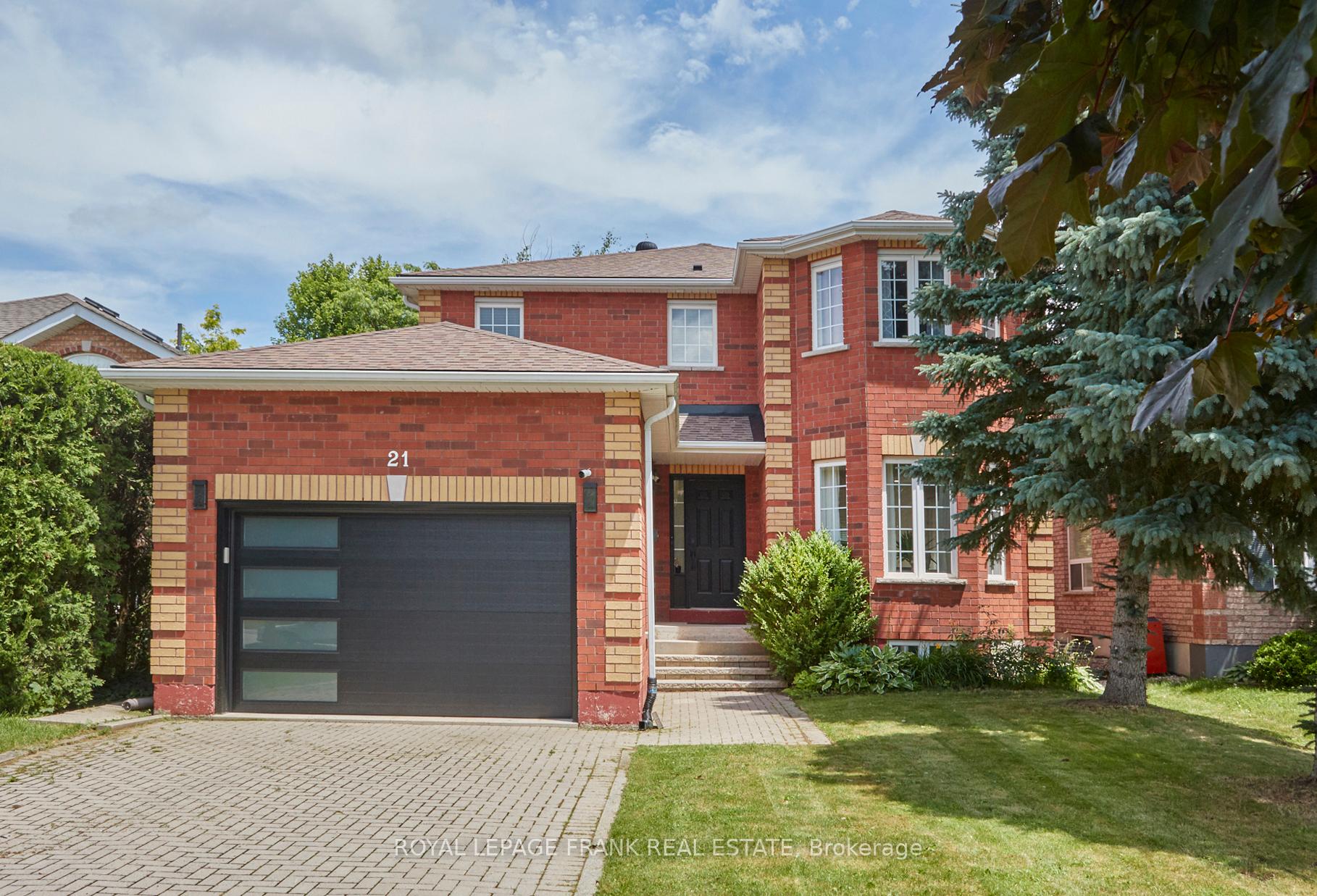 21 Crompton Drive, Barrie 3