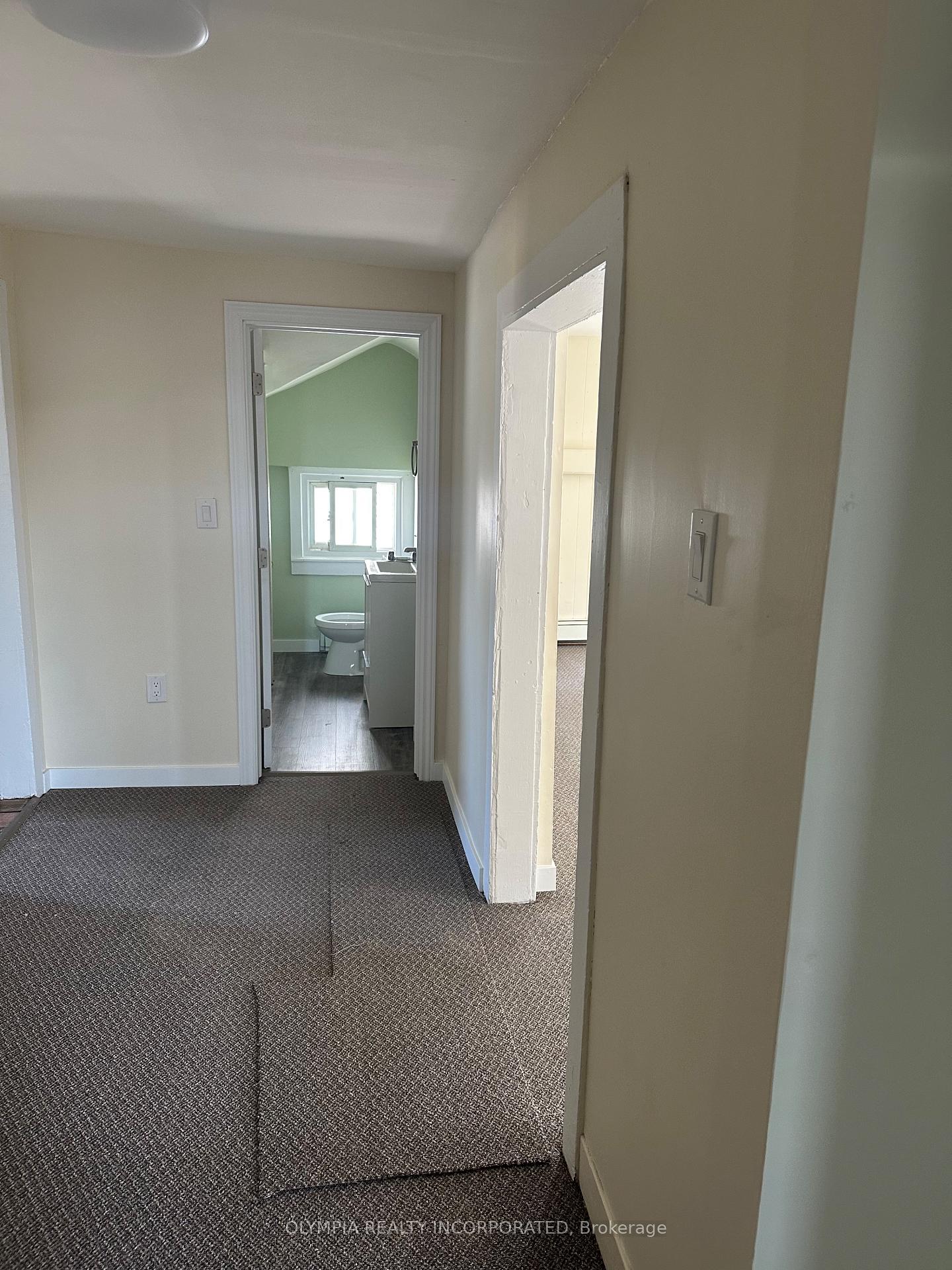 Unit #3 - 6267 Drummond Road, Niagara Falls 4