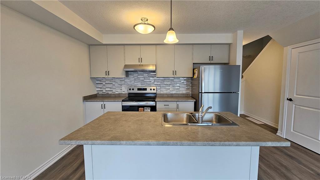 395 Benninger Drive, Kitchener 3