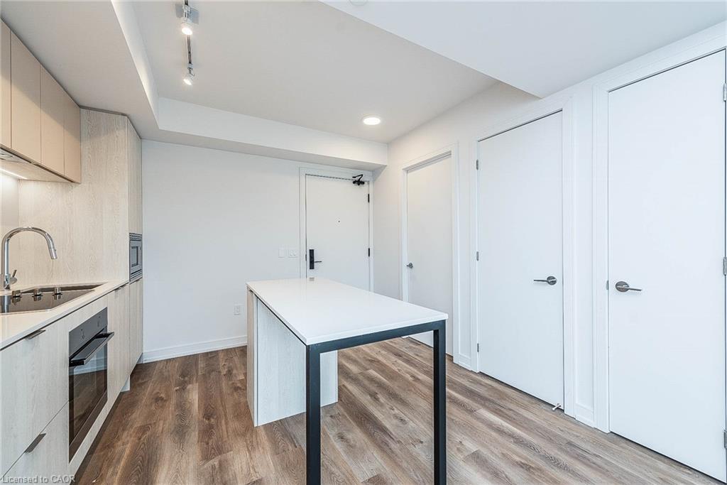 712 - 1 Jarvis Street, Hamilton 5