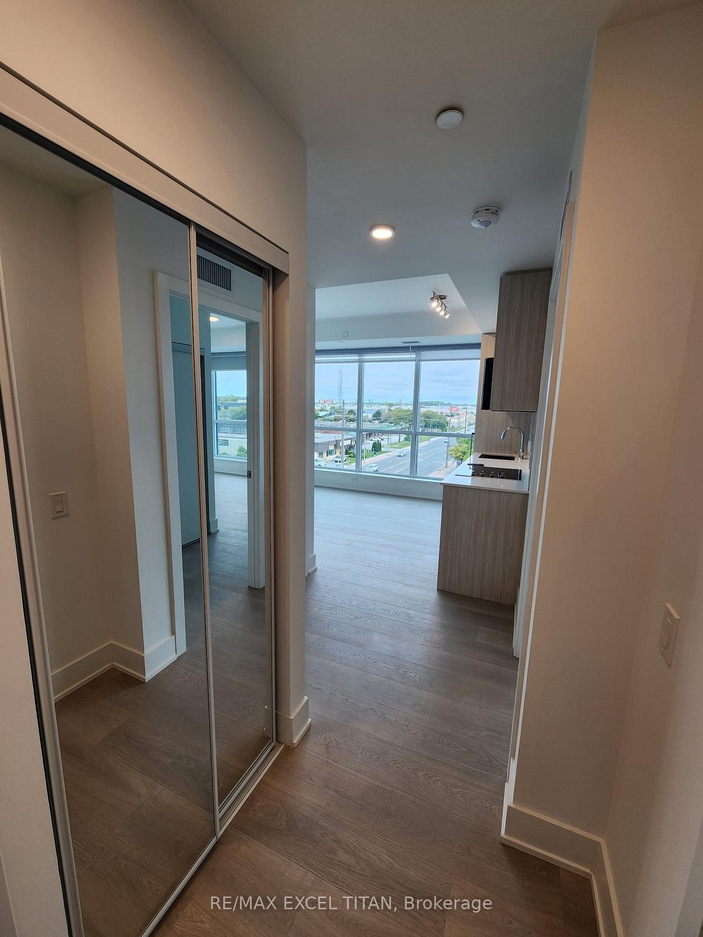 518 - 20 Deans Drive W, Toronto 5