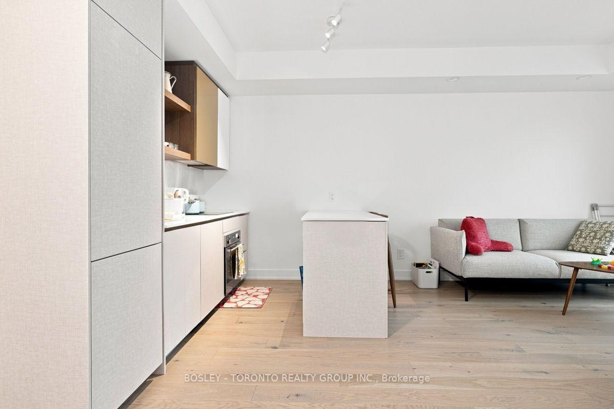 504 - 1285 Queen Street E, Toronto 4