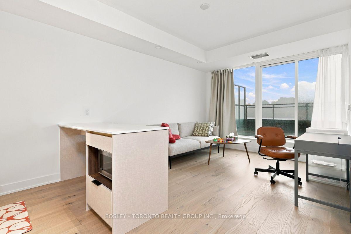 504 - 1285 Queen Street E, Toronto 3