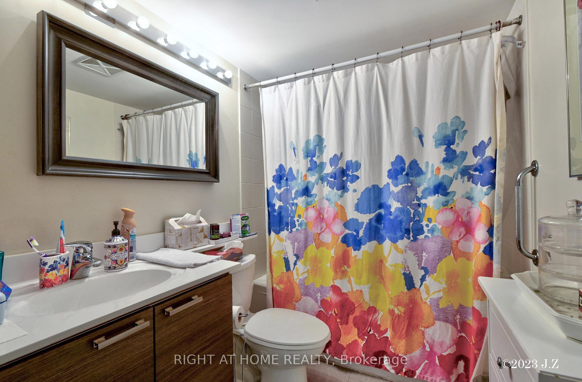 312 - 760 Sheppard Avenue W, Toronto 5