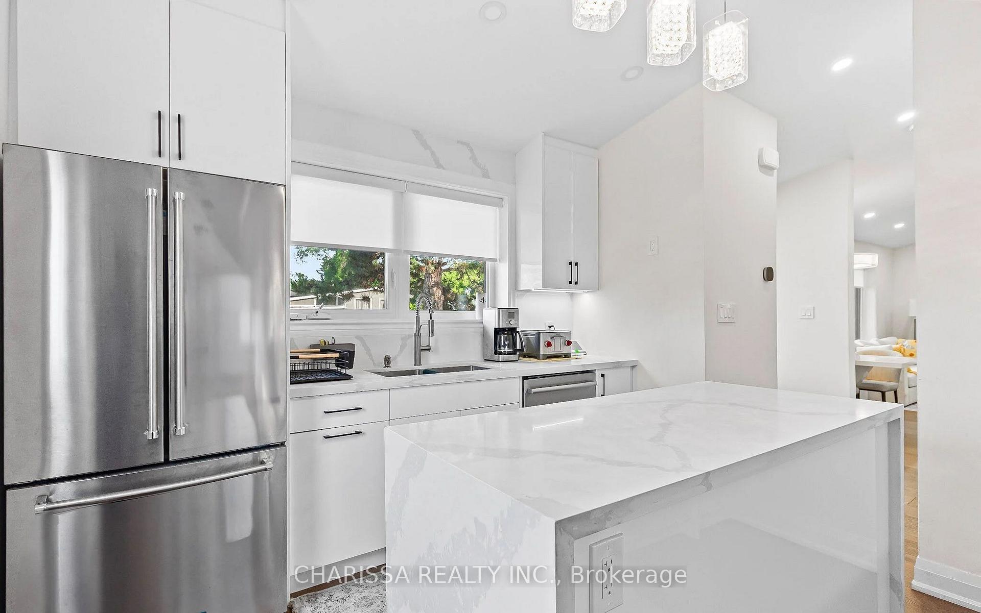 Upper - 523 Pinegrove Road, Oakville 5