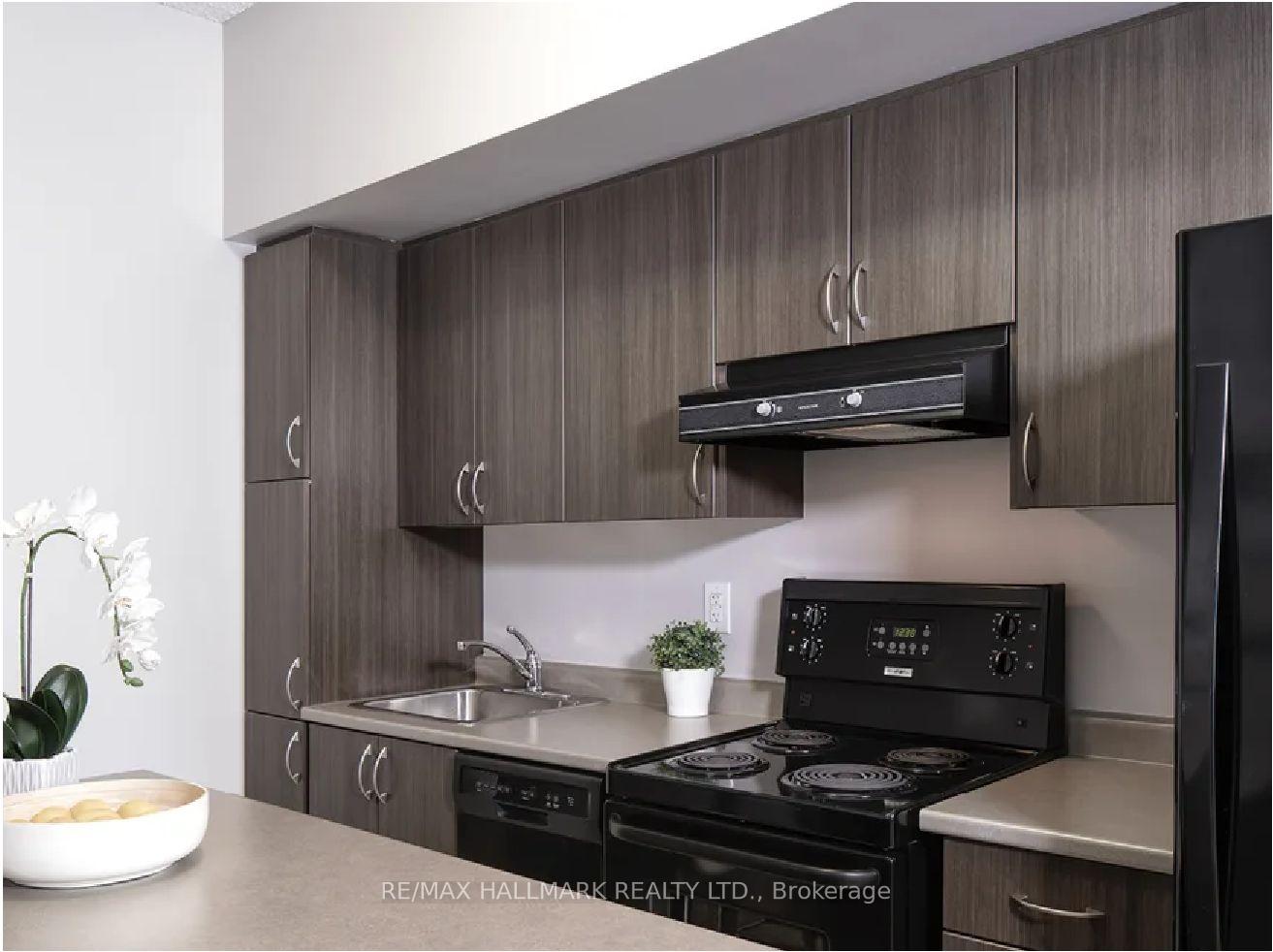 214 - 570 Bay Street, Toronto 4