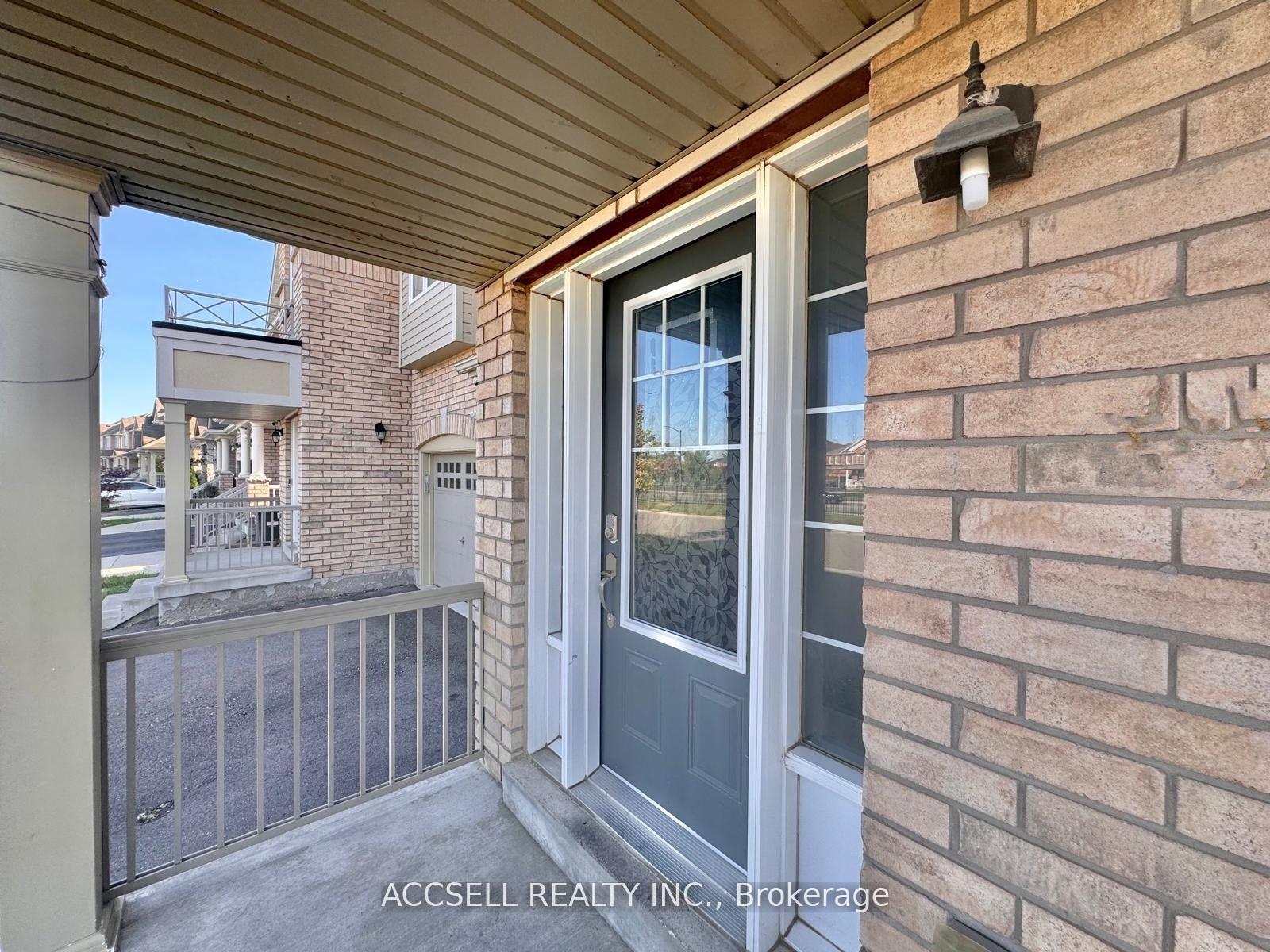 43 Banbridge Crescent, Brampton 2