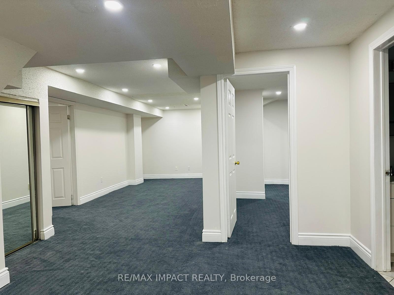 25 Caldbeck Avenue, Markham 4