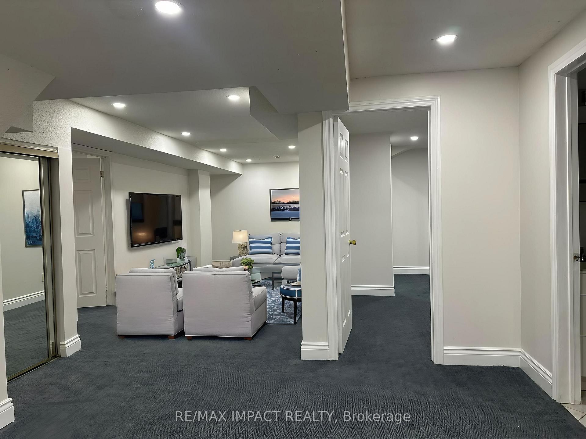 25 Caldbeck Avenue, Markham 2