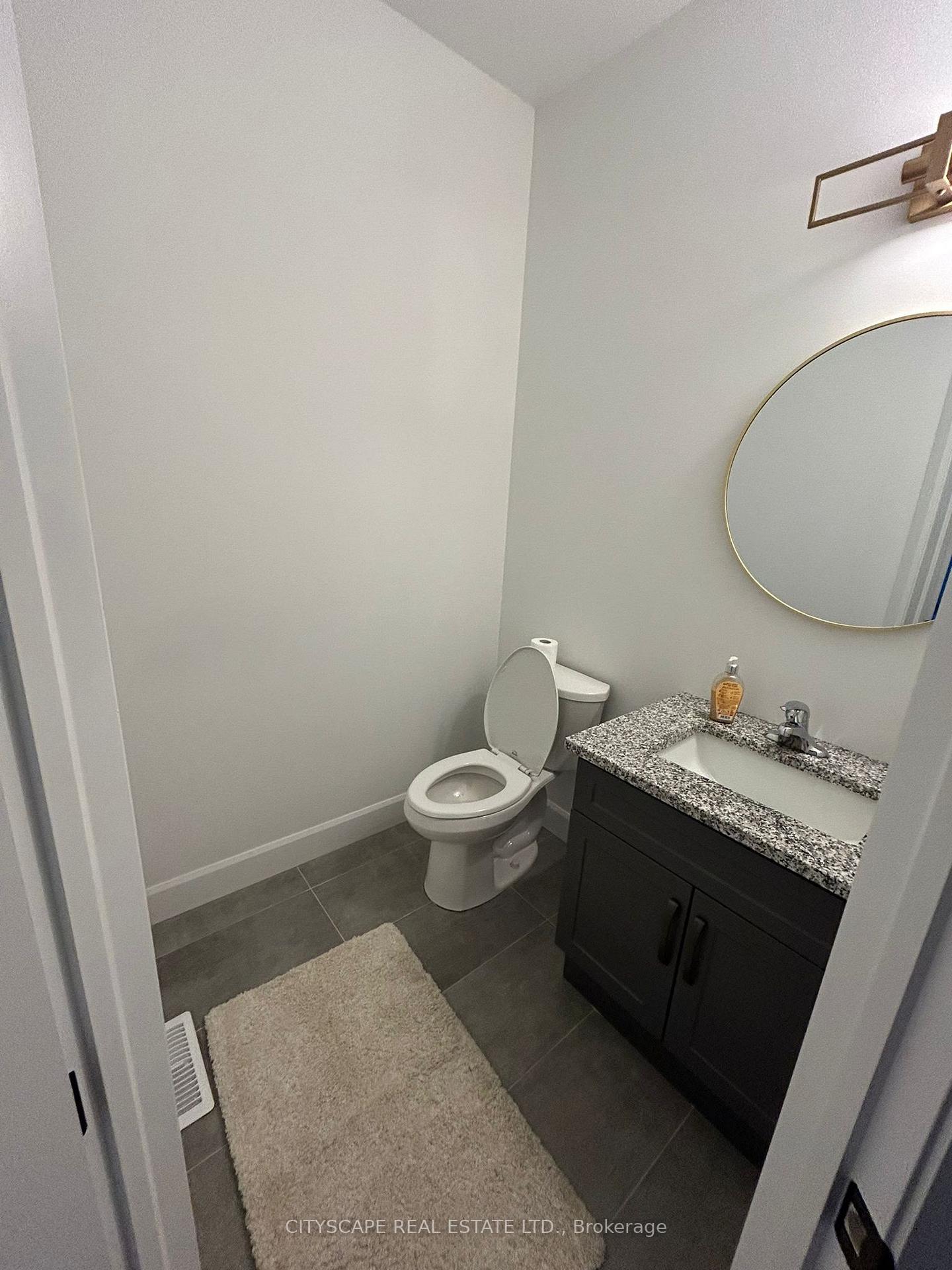 3821 Ayrshire Avenue, London South 3