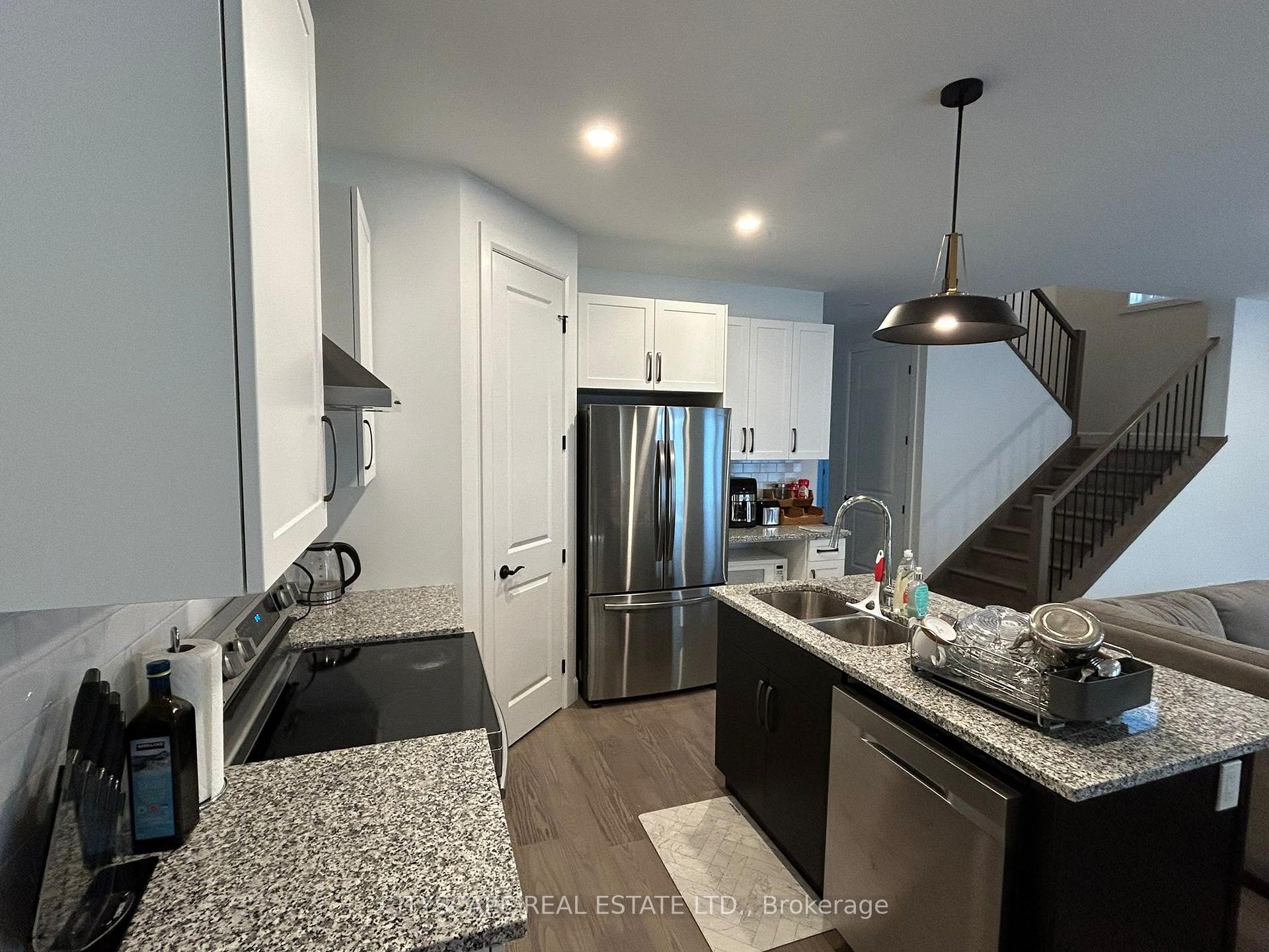 3821 Ayrshire Avenue, London South 5