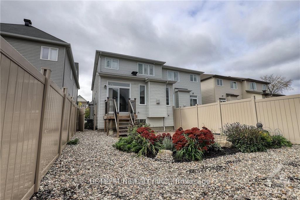 206 BROXBURN Crescent, Ottawa 2
