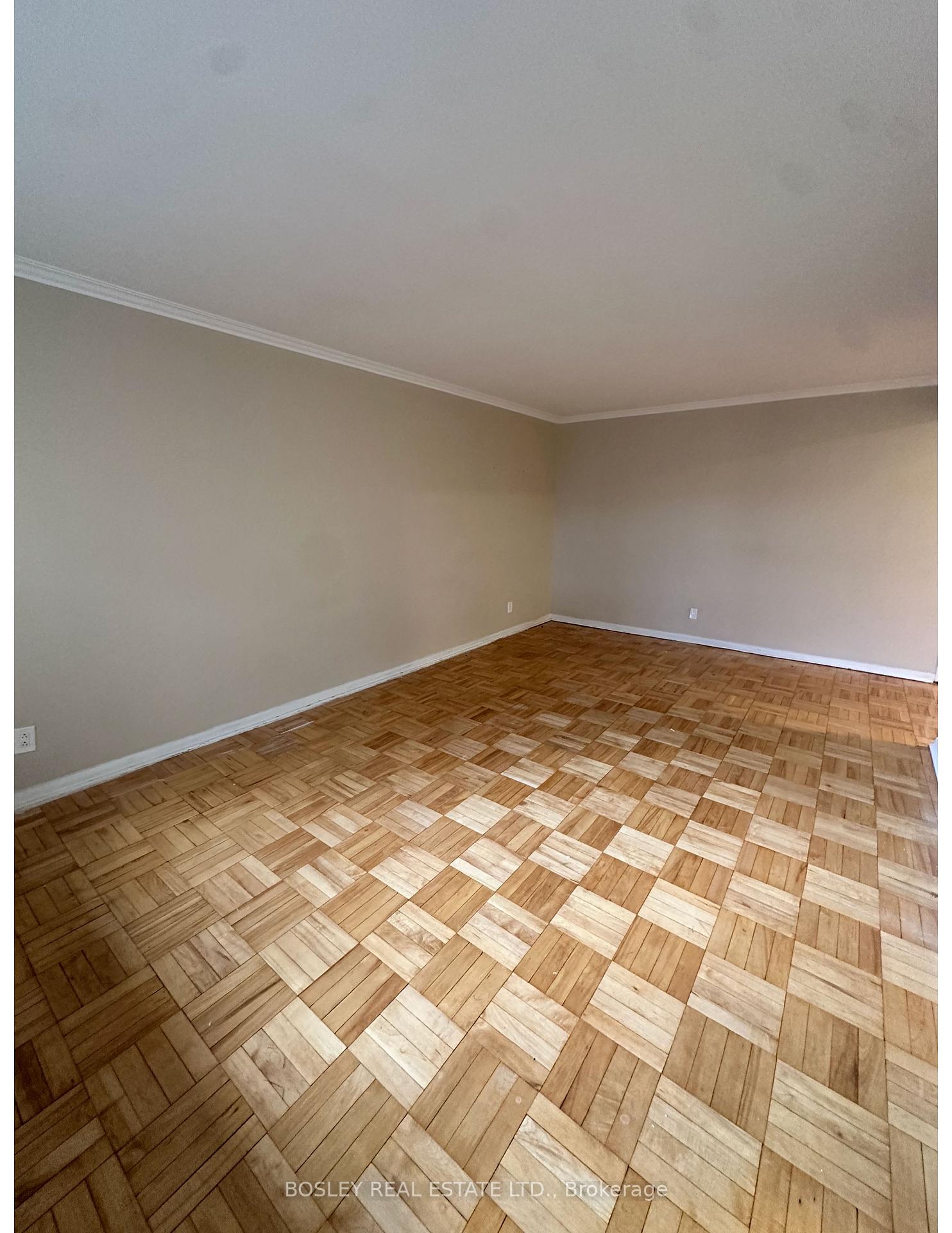 210 - 970 Eglinton Avenue E, Toronto 3