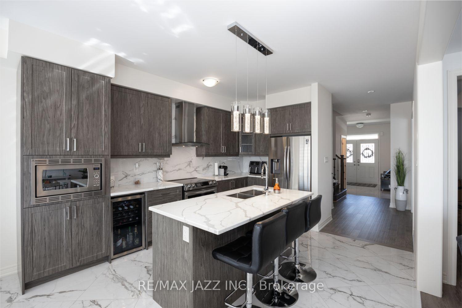 UPPER - 131 Courtney Street, Clarington 5