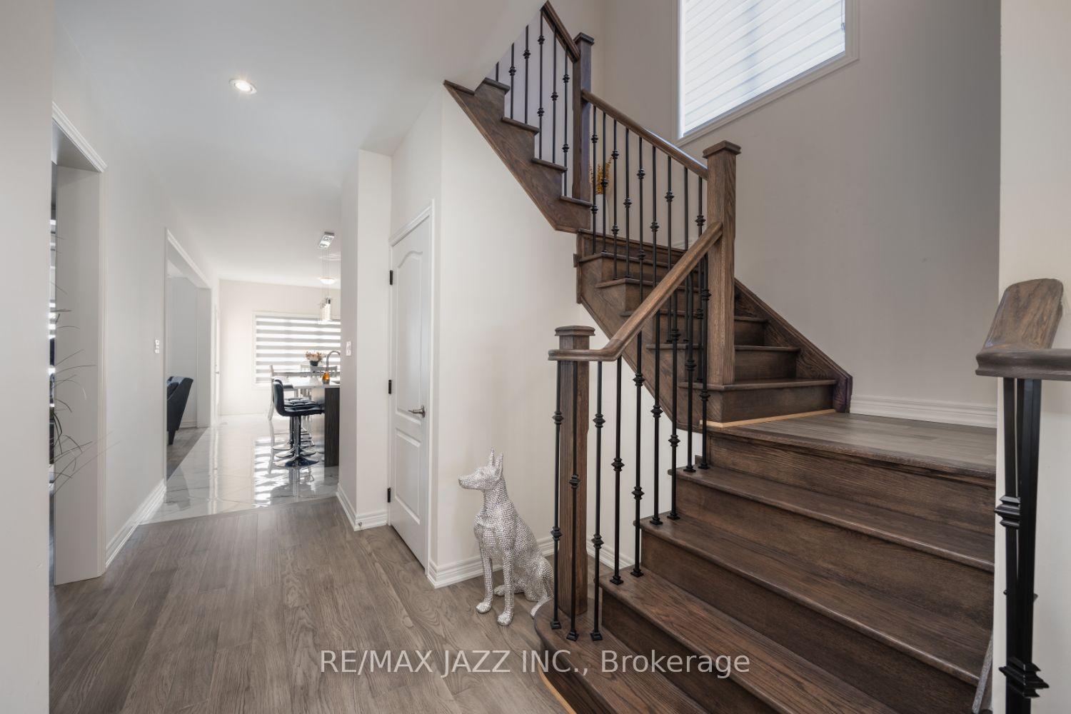 UPPER - 131 Courtney Street, Clarington 3