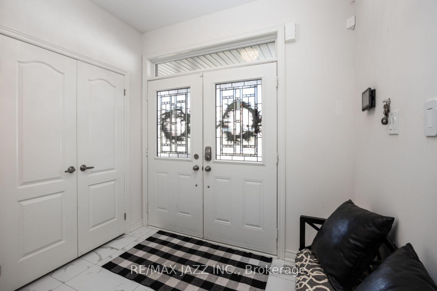 UPPER - 131 Courtney Street, Clarington 2
