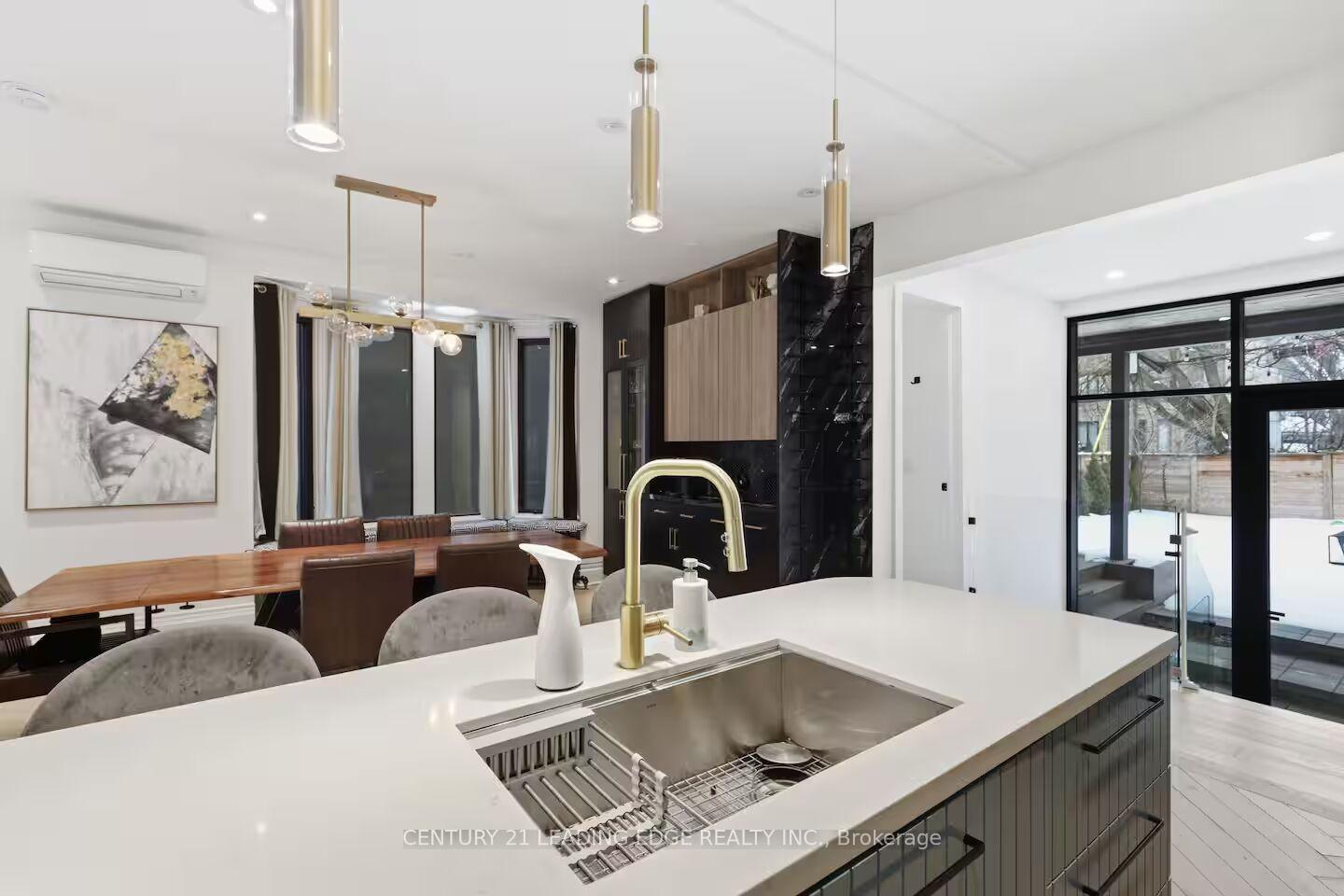 66 West Avenue, Toronto 4