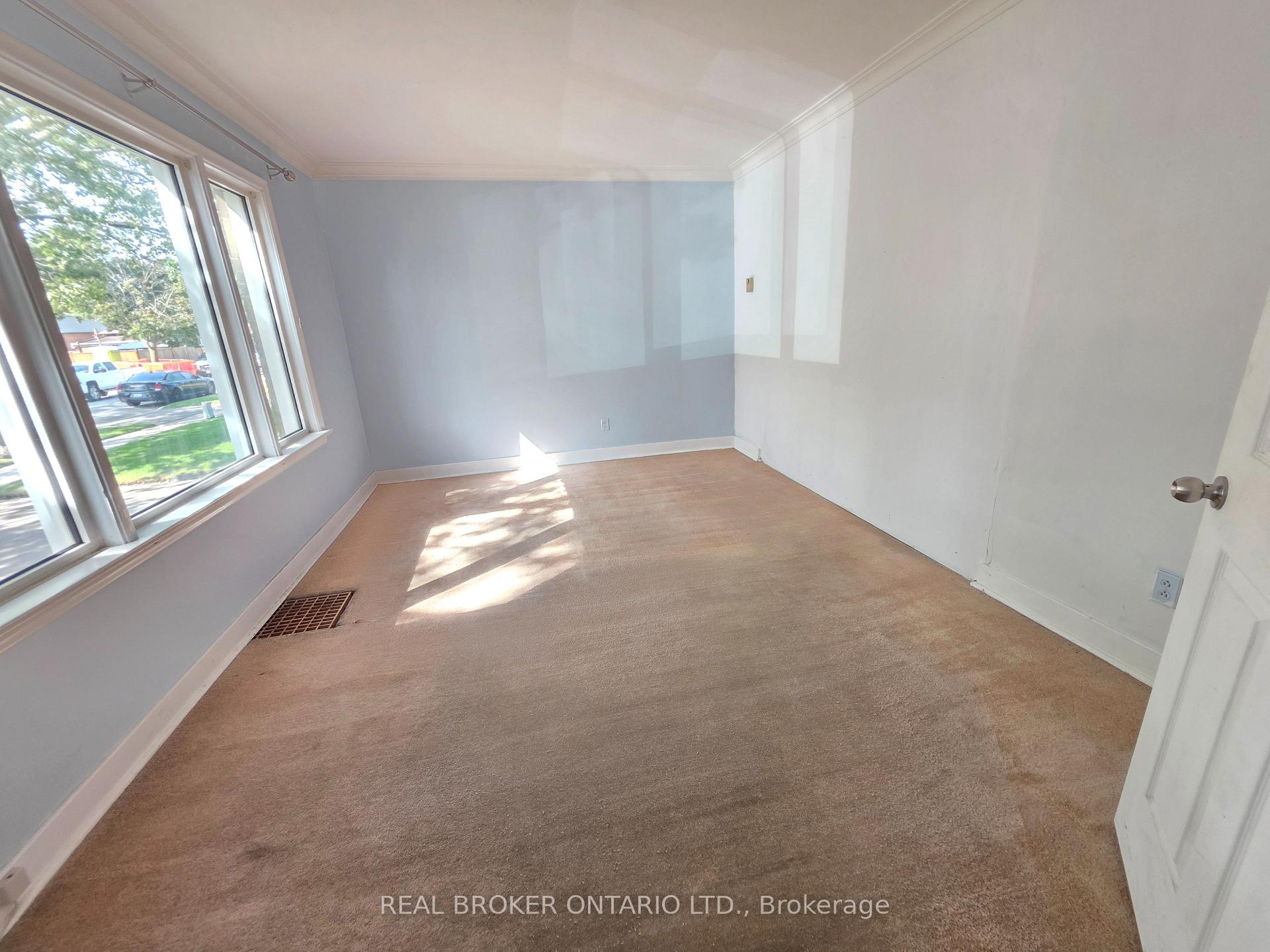 241 Aldercrest Road, Toronto 5