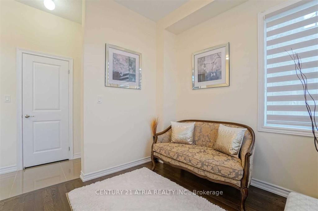 51 Temple Avenue, East Gwillimbury 5