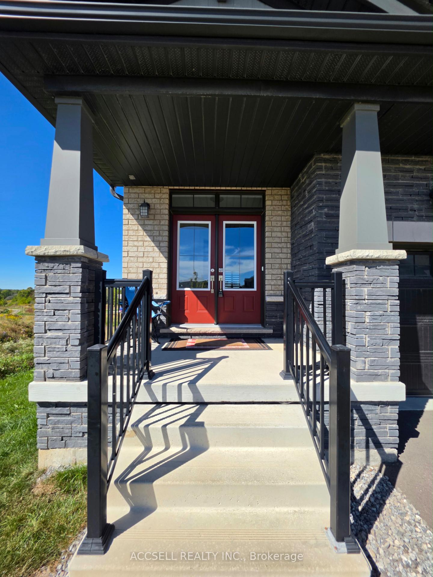 92 Hawick Crescent, Haldimand 3