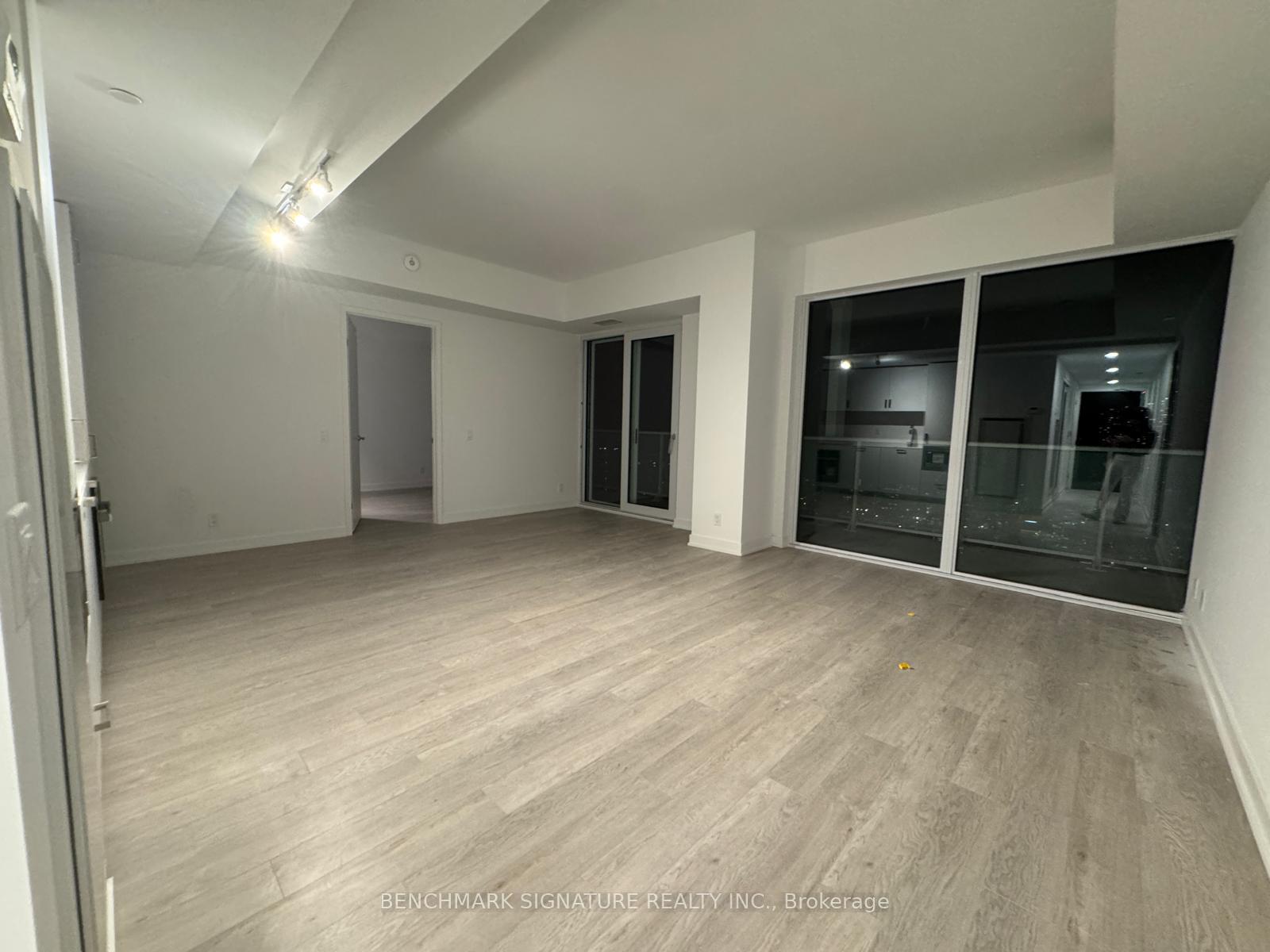 5806 - 88 Queen Street E, Toronto 3