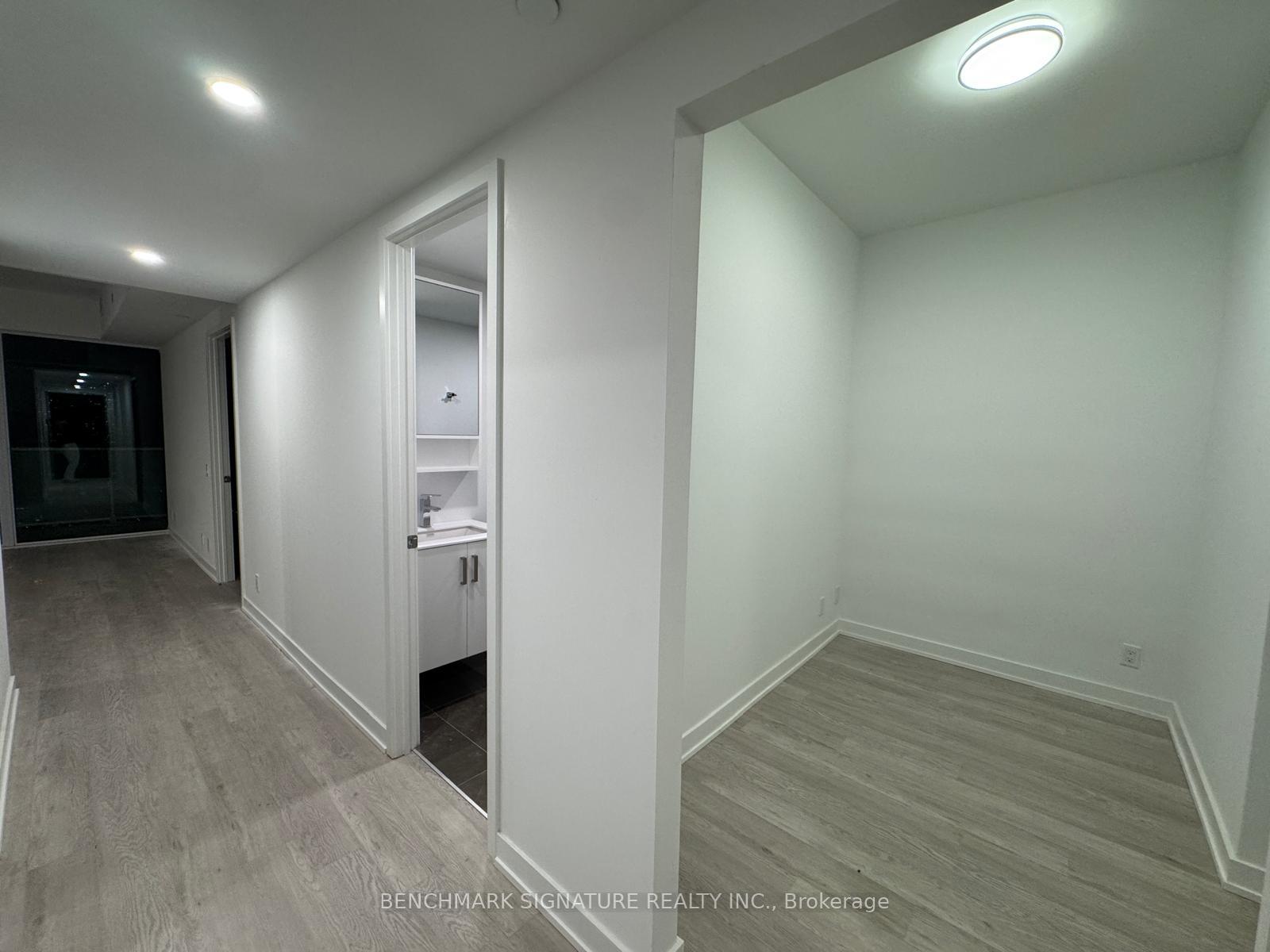 5806 - 88 Queen Street E, Toronto 2