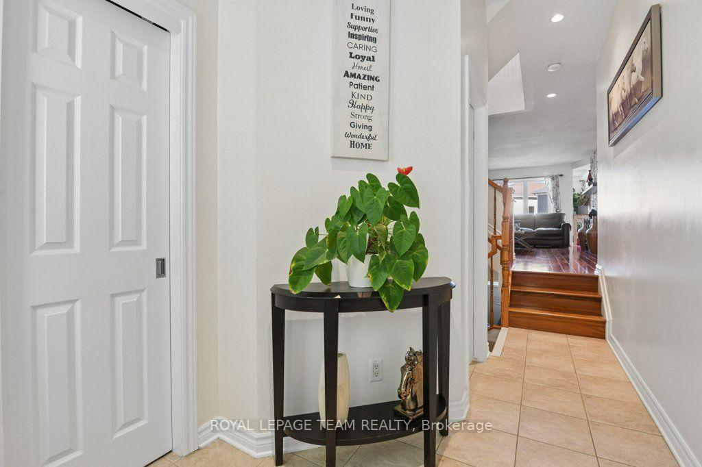 303 Balinroan Crescent, Ottawa 4
