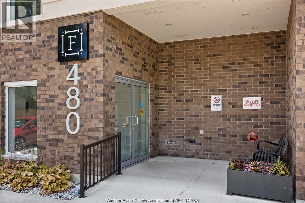 480 FAIRVIEW BOULEVARD Unit# 101, Windsor 4