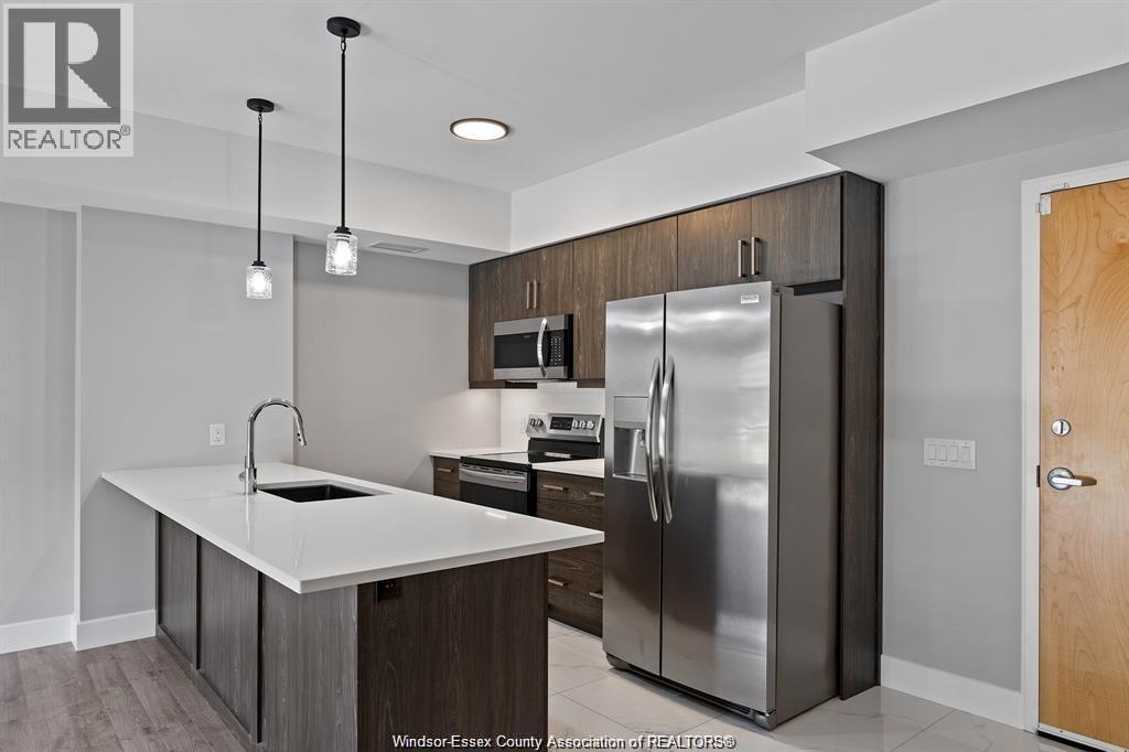 480 FAIRVIEW BOULEVARD Unit# 101, Windsor 5