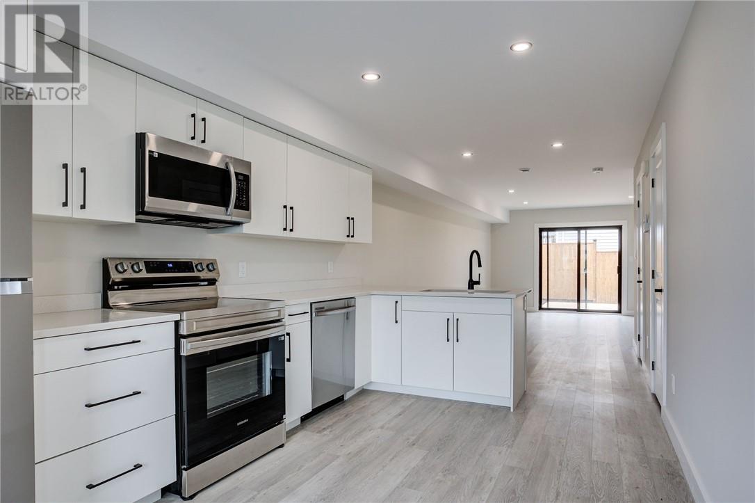 633 Notre Dame, Azilda 4