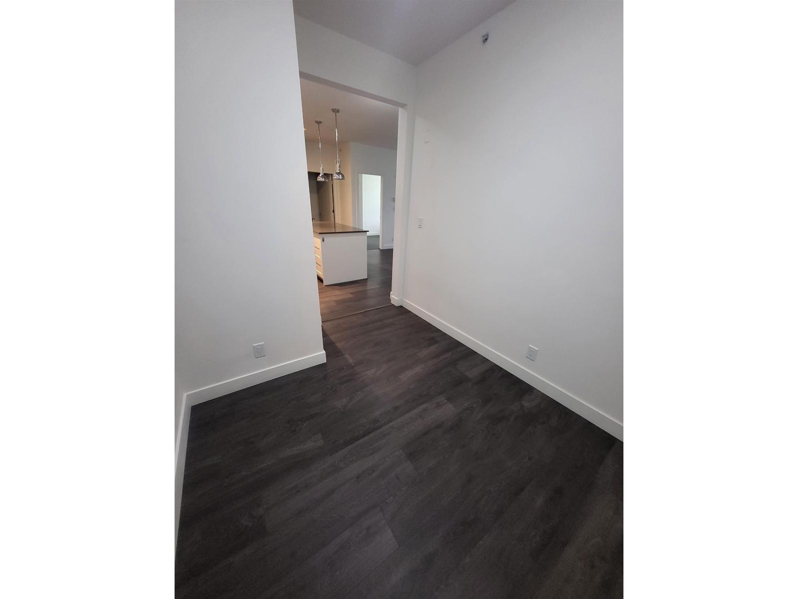 402 16398 AVENUE 64 AVENUE, Surrey 4