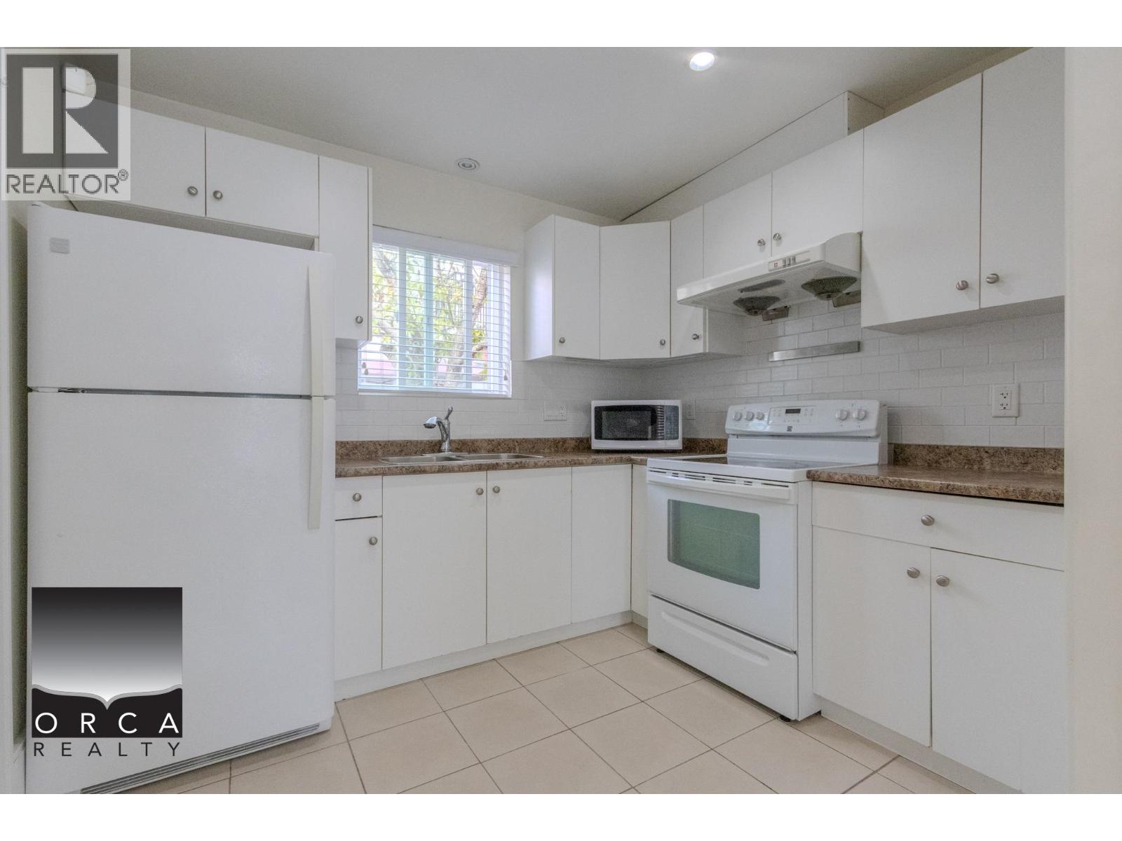 2570 E 2ND AVENUE, Vancouver 5