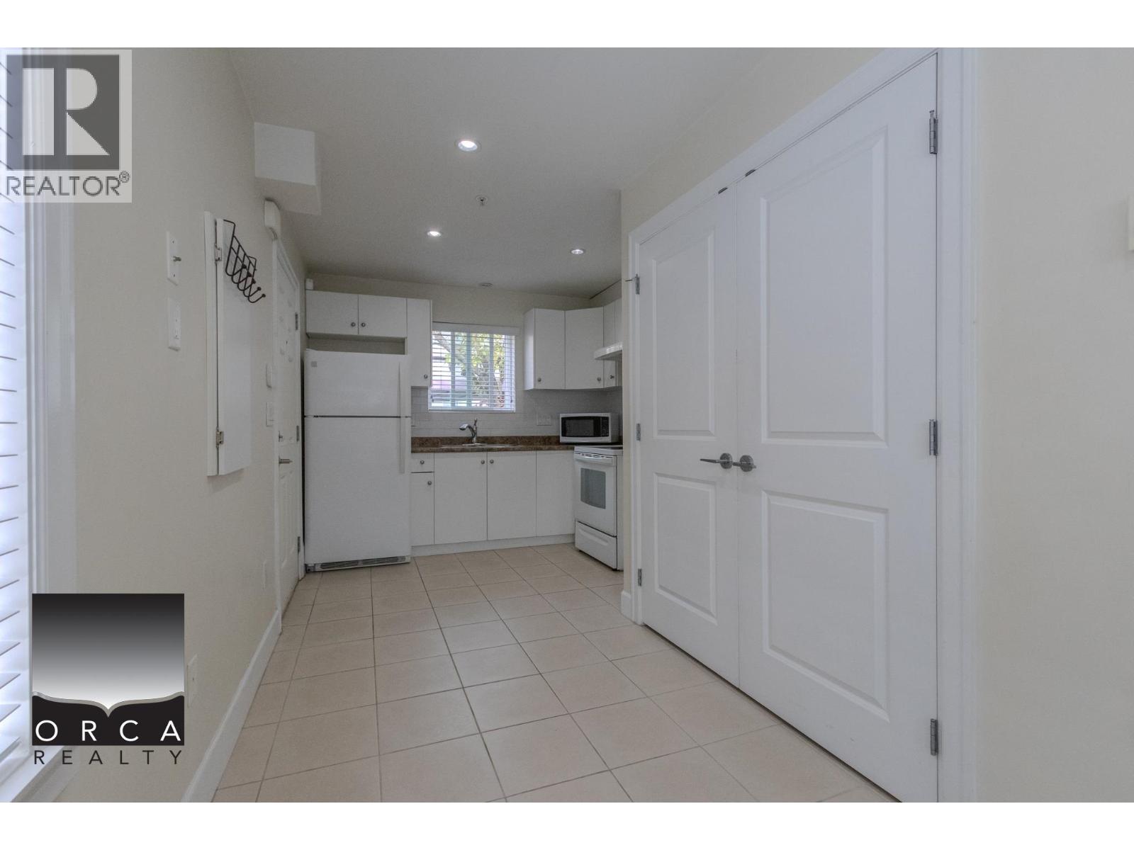 2570 E 2ND AVENUE, Vancouver 2