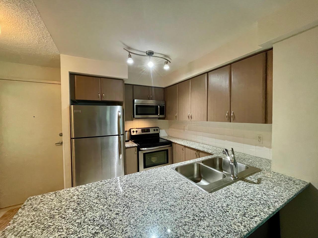 340 - 525 Wilson Avenue, Toronto 3