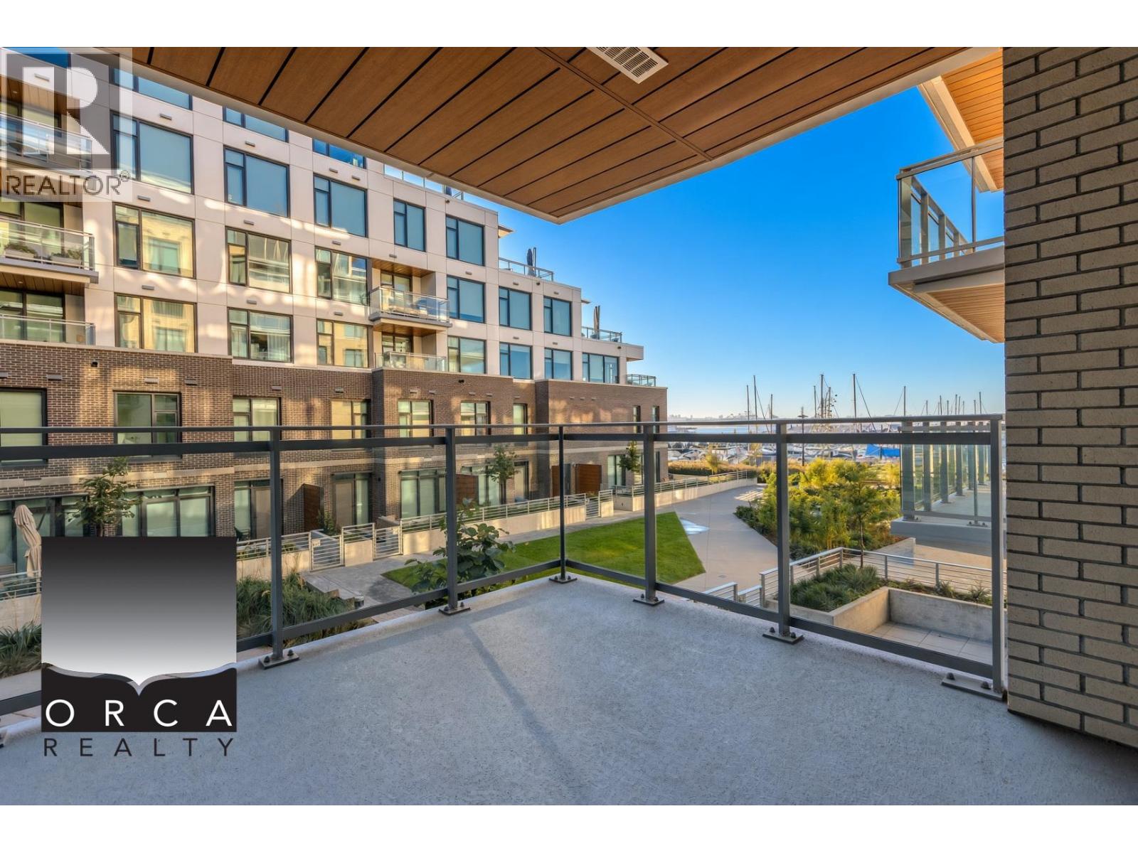 201 777 HARBOUR WAY, North Vancouver 5
