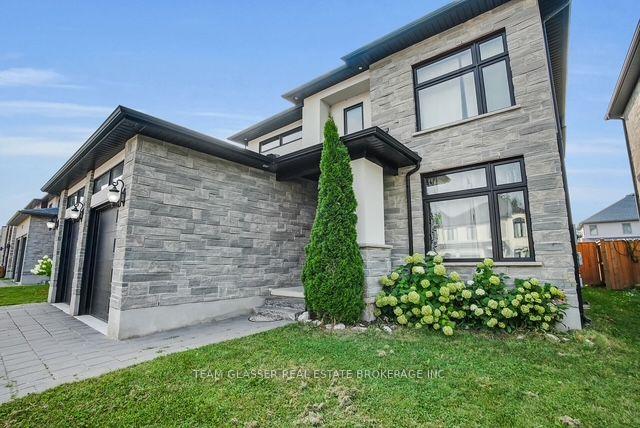 2407 Red Thorne Avenue, London South 4