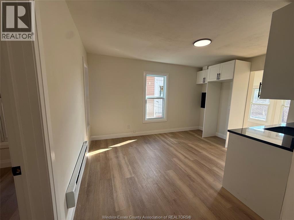 643 PIERRE Unit# 4, Windsor 4