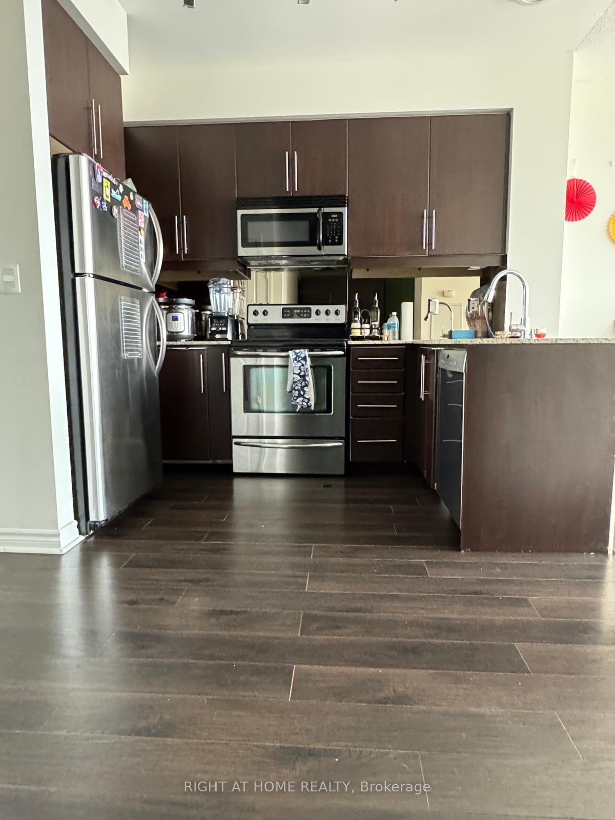 806 - 2885 Bayview Avenue, Toronto 2
