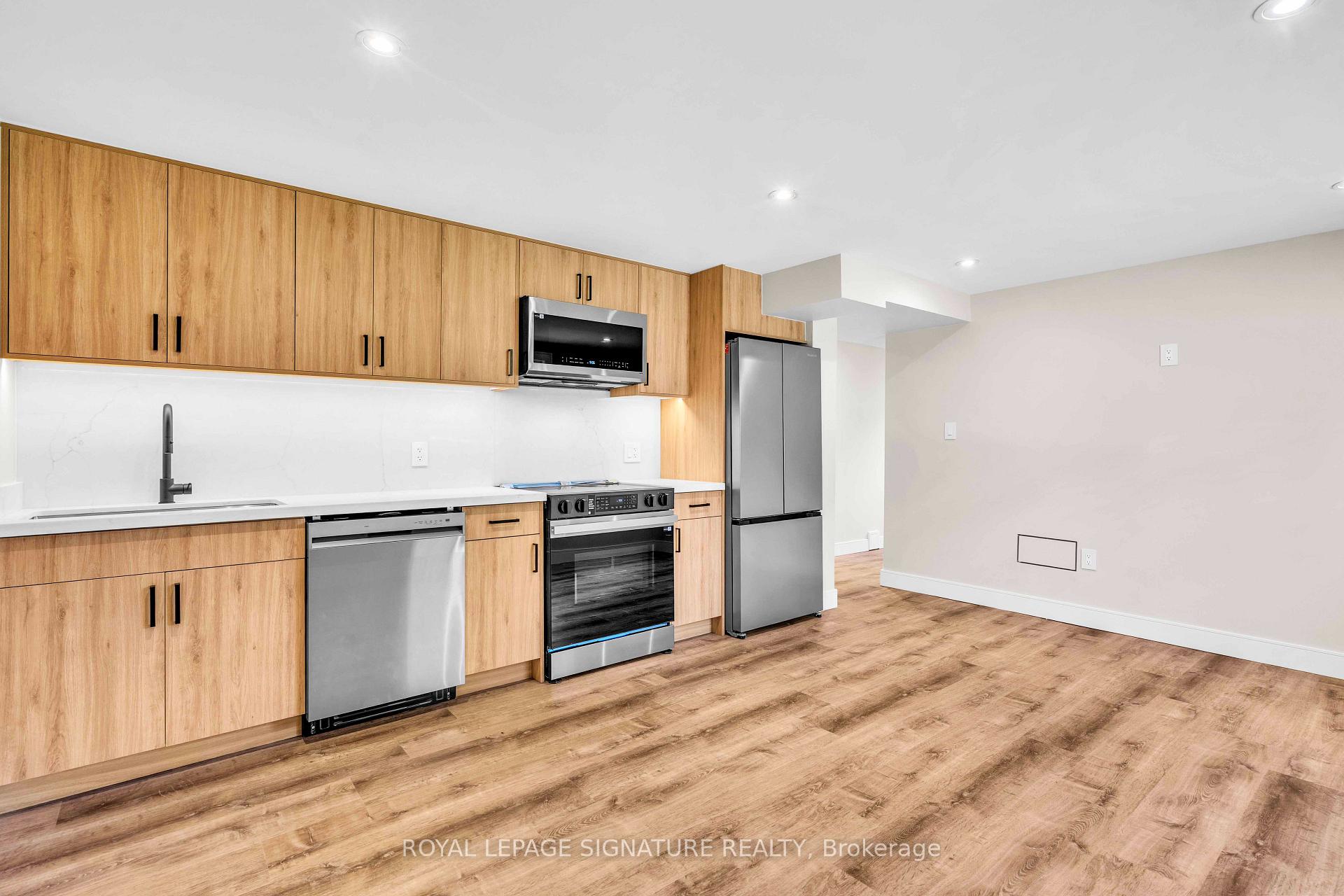 Unit B - 986 Srigley Street, Newmarket 3