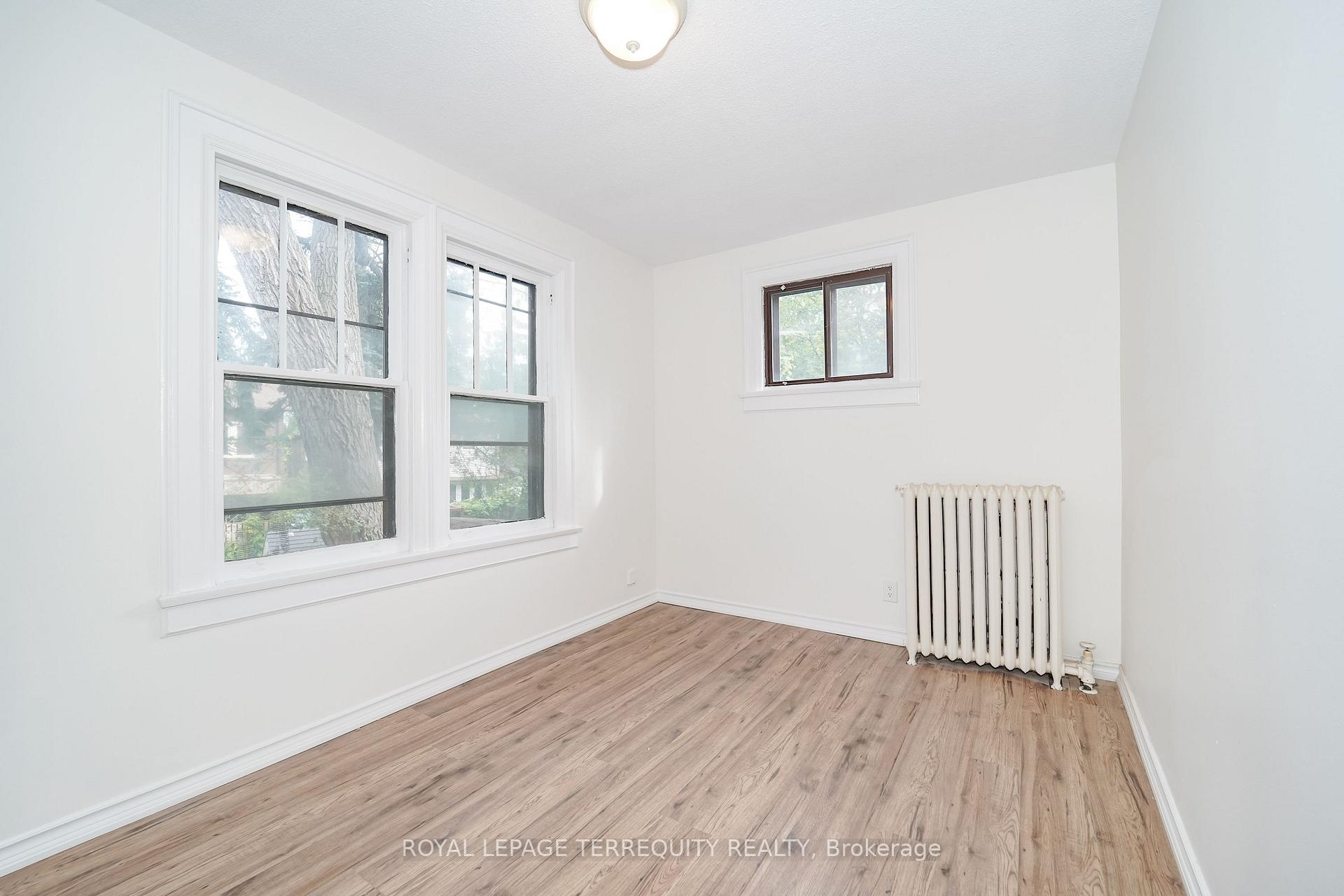 6 - 8 Thorncliffe Avenue, Toronto 3