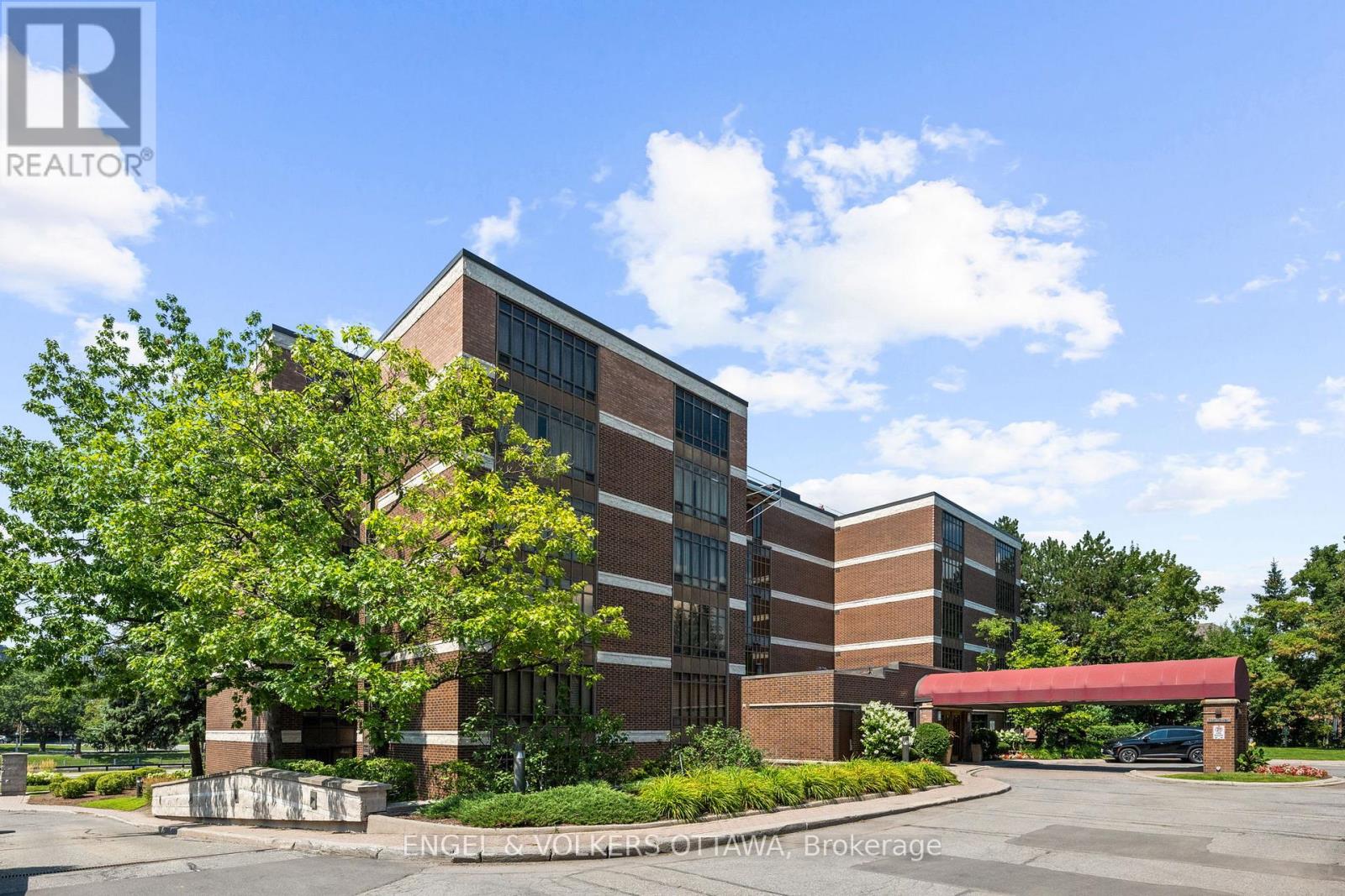 103 - 111 Echo Drive Ottawa Ontario Canada Sale residential   Royal LePage Performance Realty, Brokerage *