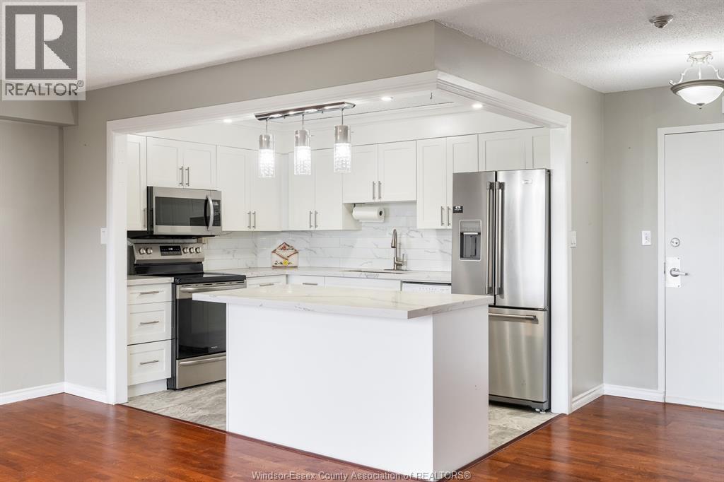 3936 WYANDOTTE STREET Unit# 805, Windsor 3